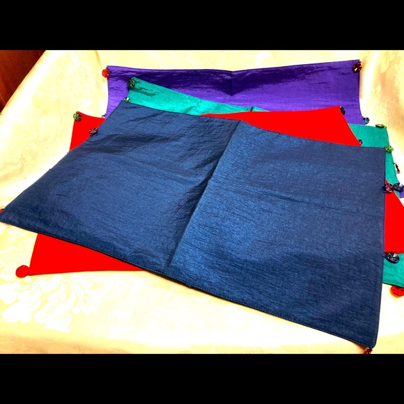 8 pcs Placemats & Napkins Set w/ FREE Napkin Rings - Picture 4 of 7